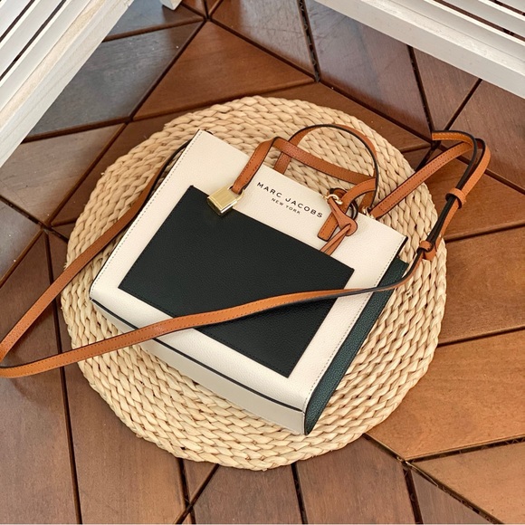 Marc Jacobs Black and Cream Satchel - Picture 4 of 4